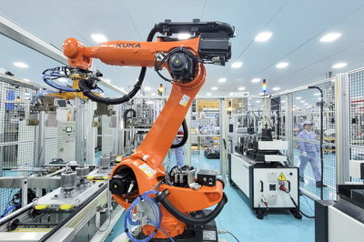 央媒看重慶|在追高求新中壯大現(xiàn)代制造業(yè)集群——重慶因地制宜發(fā)展新質(zhì)生產(chǎn)力觀察